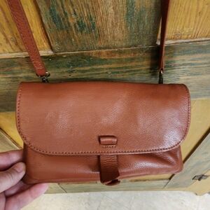 Lucky Brand Leather Crossbody Wallet
